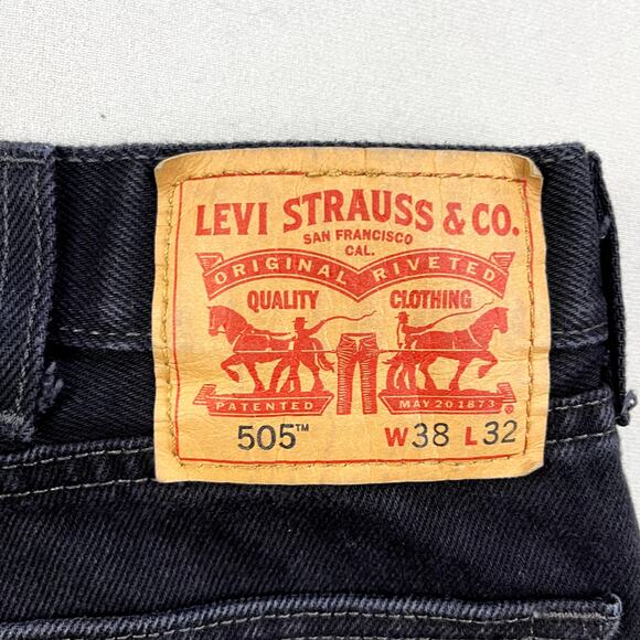 Levis 505 Jeans Mens 38x32 Black Denim Regular Fit Straight Leg Charcoal Wash - Picture 3 of 12